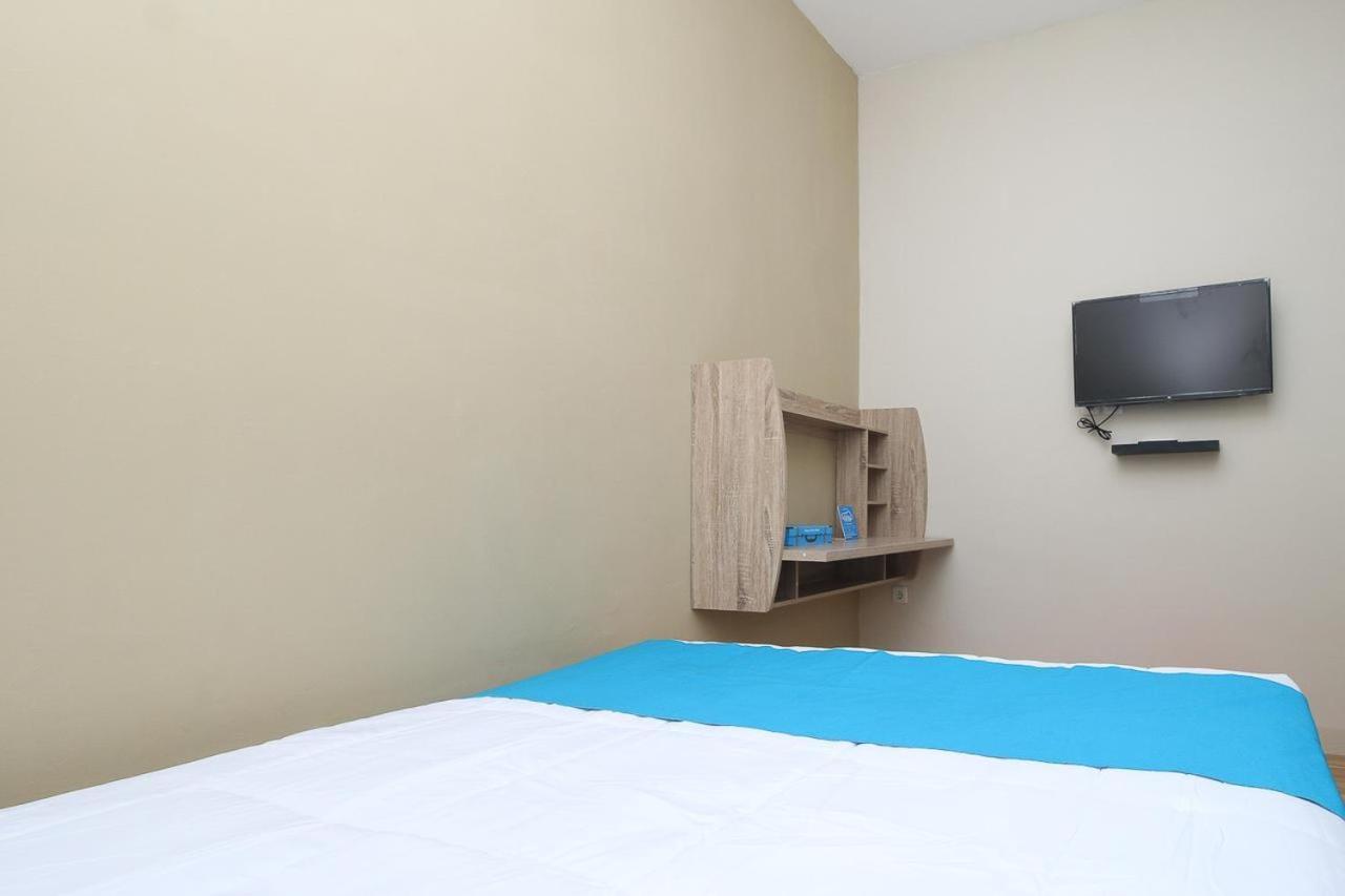 Cozrooms Near Mrt, Plaza Indonesia, And Grand Indonesia Jakarta Exterior photo
